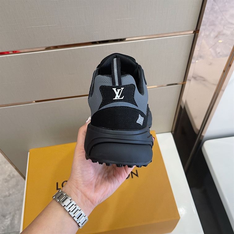 LOUIS VUITTON Dupe RUNNER TATIC SNEAKER   LVS026