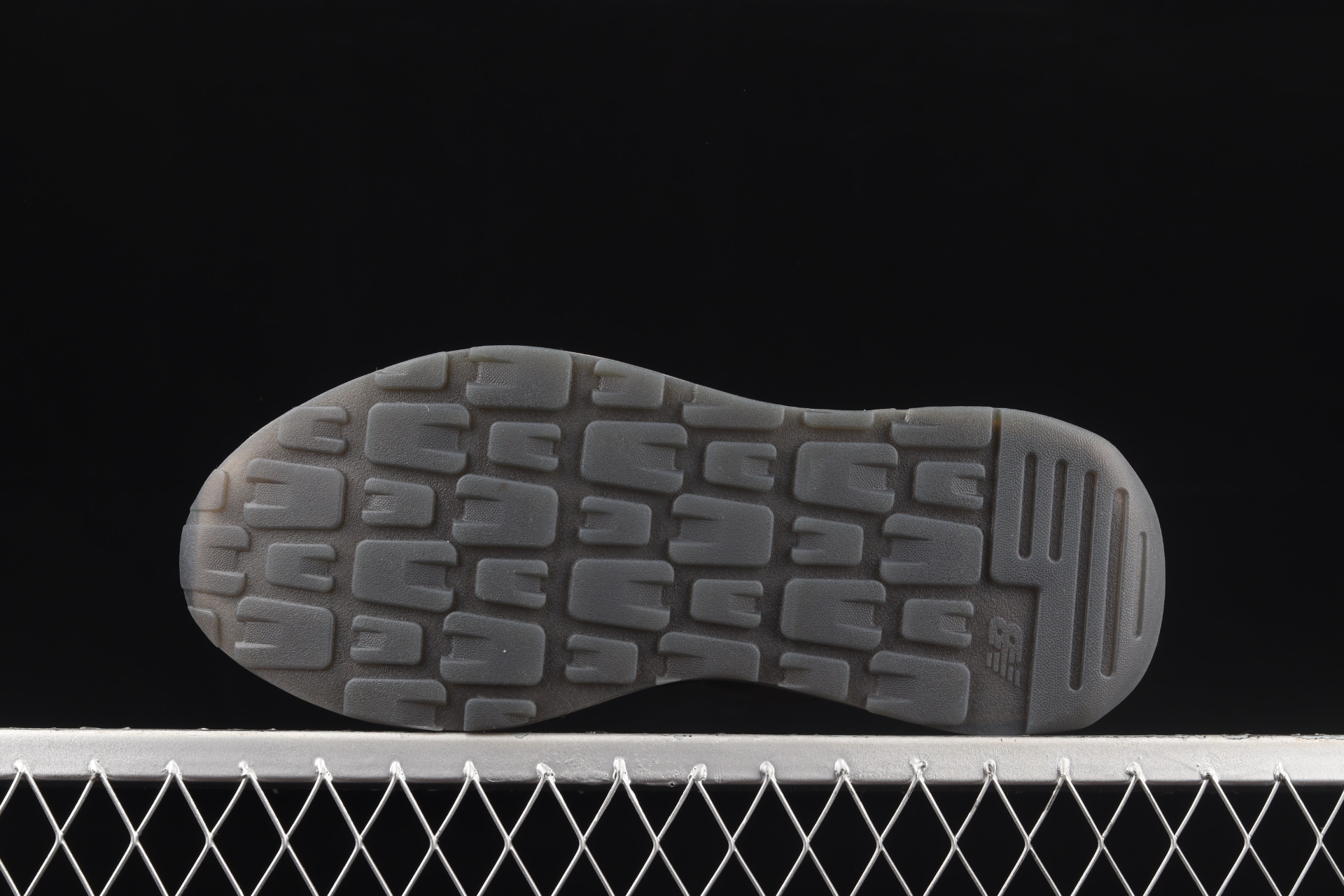 57/40  Black Olive Yellow  M5740NX