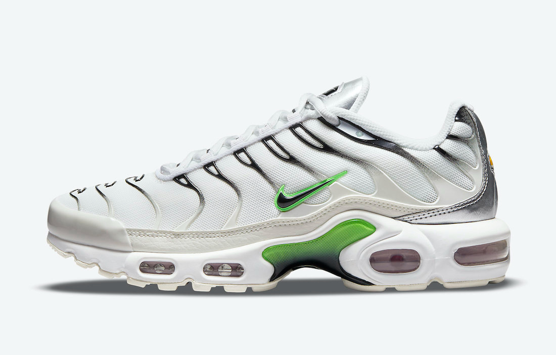 Air Max Plus  White Green Strike  DN6997-100