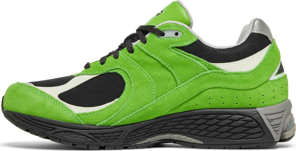 2002R  Good Vibes Pack  M2002RGZ