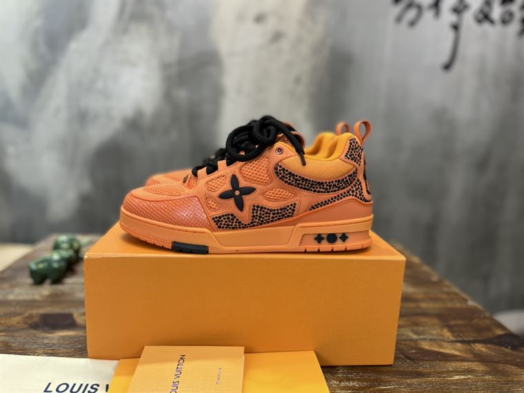 LOUIS VUITTON LVSK8 SNEAKER   LVS076