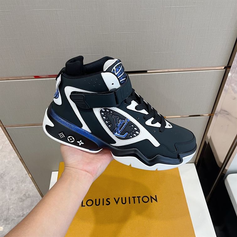 LOUIS VUITTON LV TRAINER 2 SNEAKER   LVS055