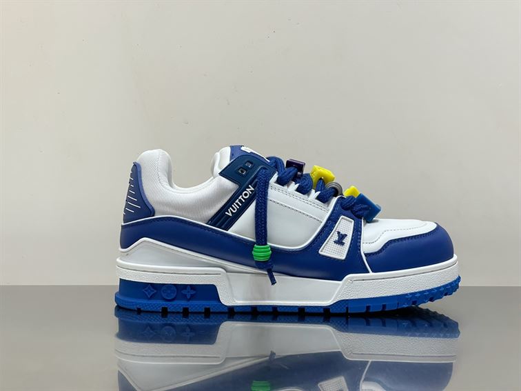 LOUIS VUITTON TRAINER MAXI LOW-TOP SNEAKERS IN WHITE AND BLUE   LVS117