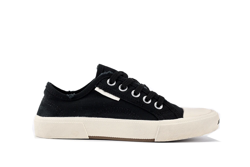 BALENCIAGA PARIS LOW SNEAKER IN BLACK