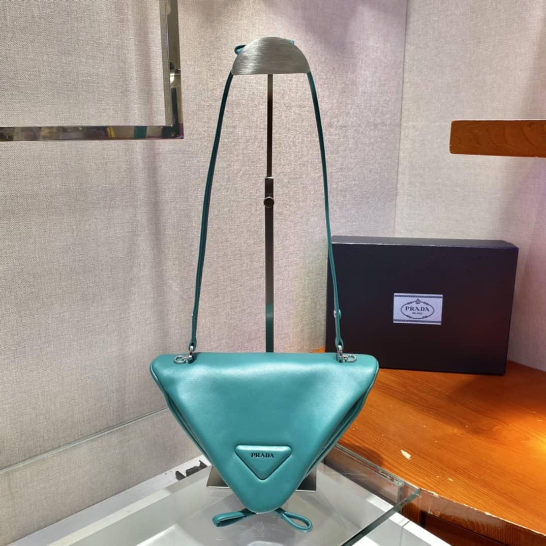 Replica Pradas Leather Triangle Replica Shoulder Bag