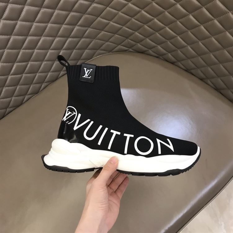 LOUIS VUITTON RUN 55 SNEAKER BOOT IN BLACK   LVS086