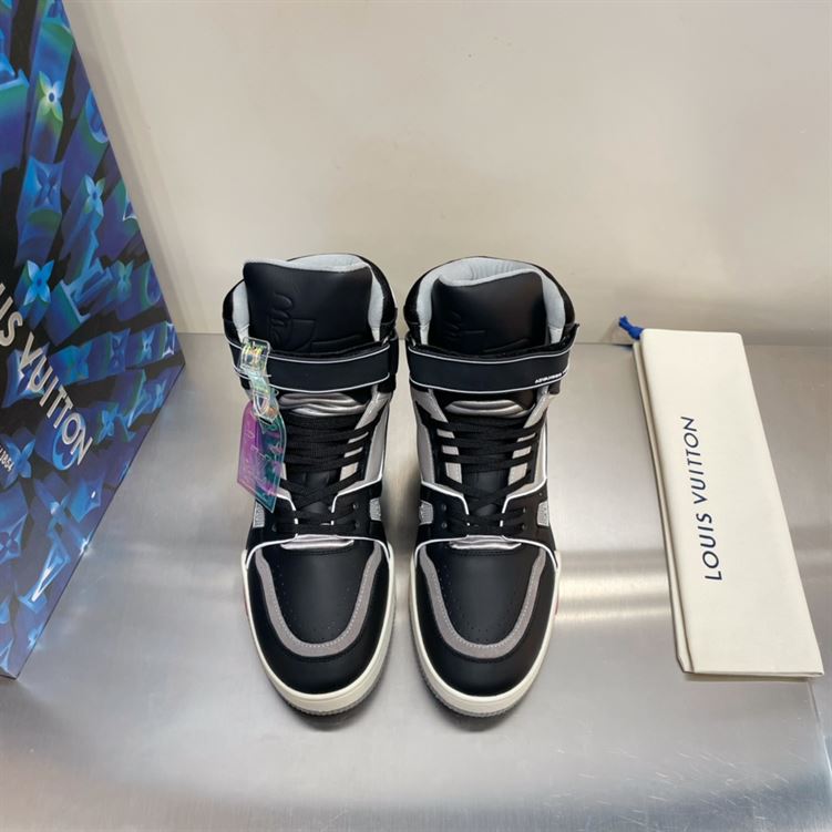 LOUIS VUITTON LV TRAINER SNEAKER BOOT   LVS068