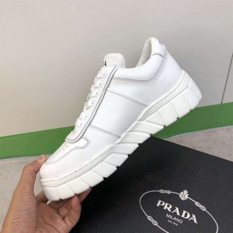 PRADA LEATHER SNEAKERS   PRS017