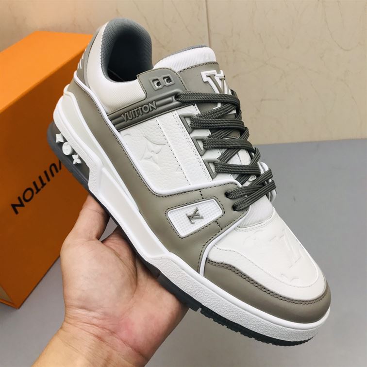 LOUIS VUITTON TRAINER SNEAKER   LVS123