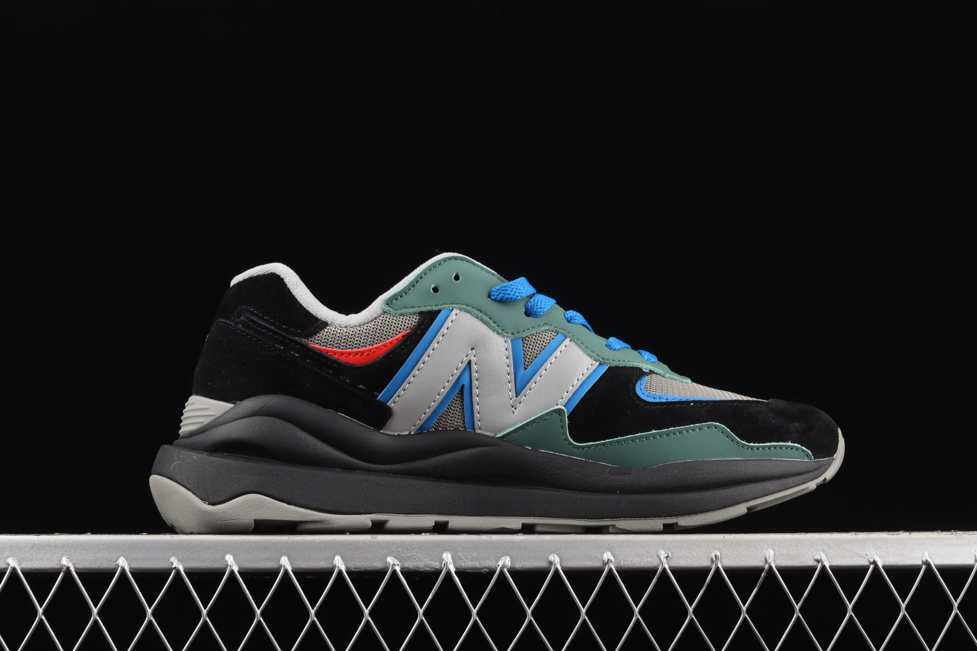 57/40  Black Grey Green  M5740MW