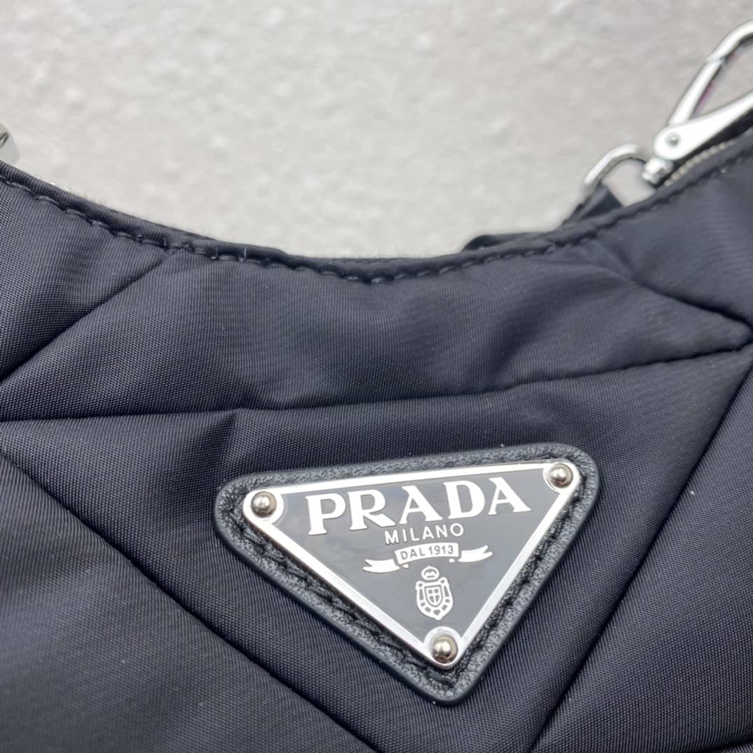 Prada Re-Edition 2005 Replica Hobo Bag