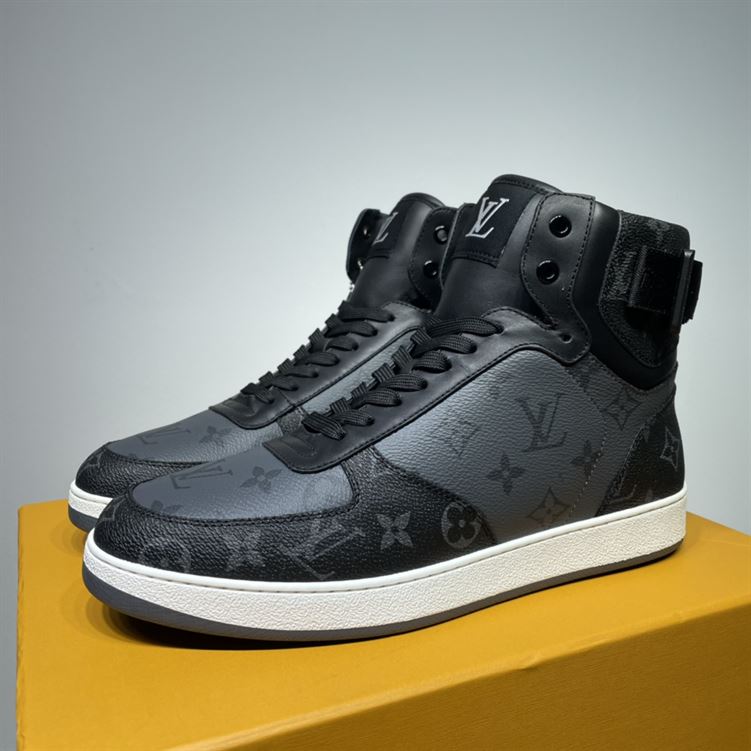 LOUIS VUITTON RIVOLI BOOTS   LVS104