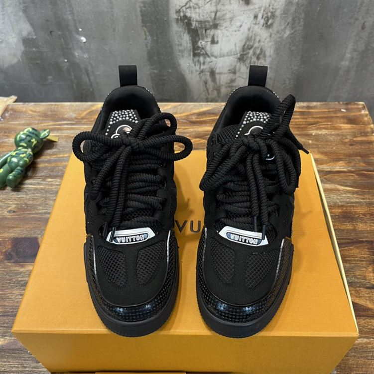 LOUIS VUITTON LVSK8 SNEAKER   LVS078