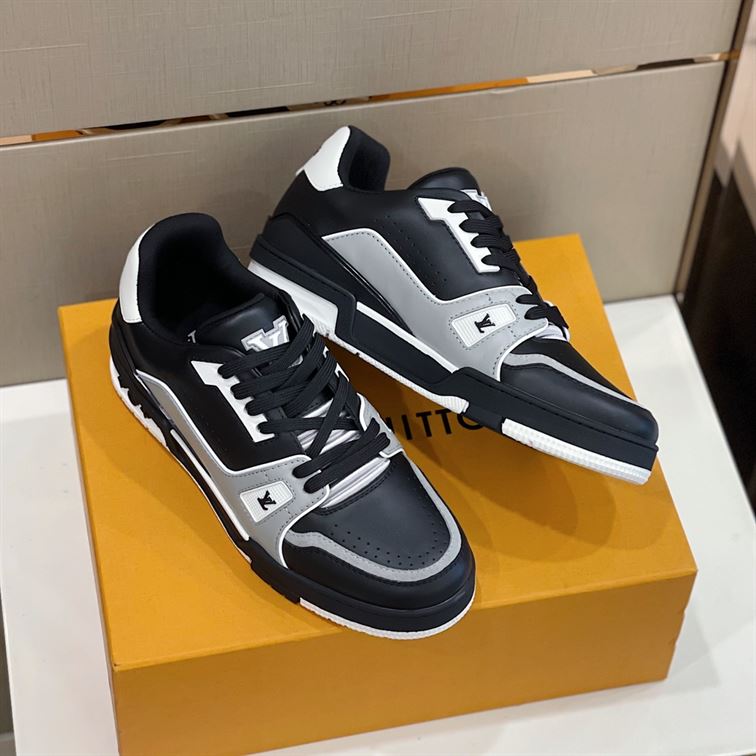 LOUIS VUITTON TRAINER SNEAKER   LVS080