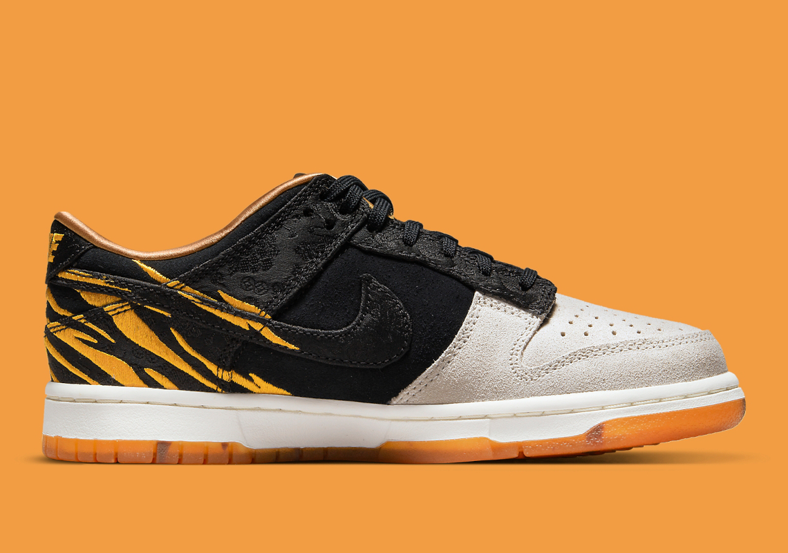 Dunk Low GS  God Of Wealth  DQ5351-001