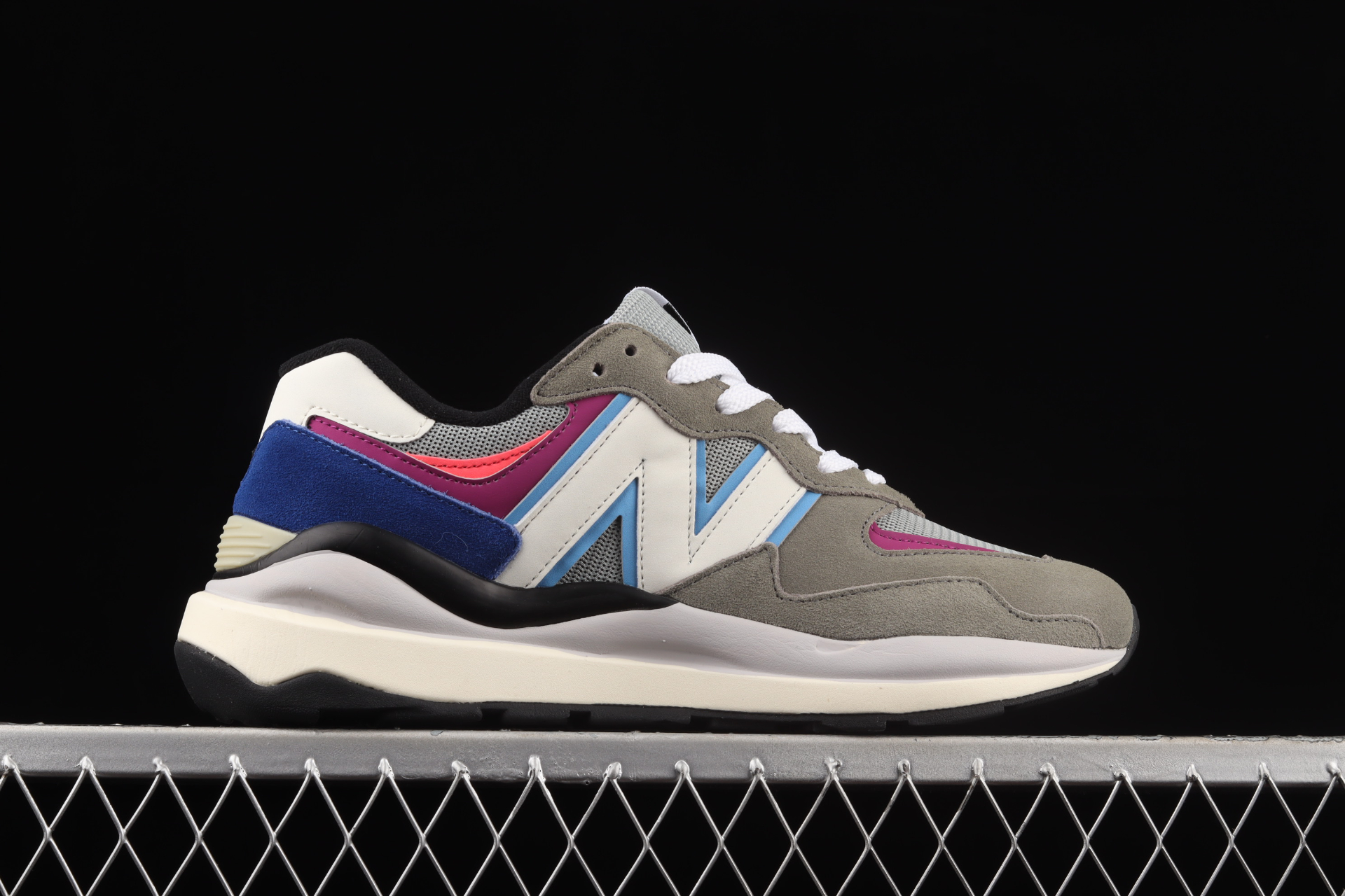 57/40  Incubation Pack-Grey Pink Zing  M5740DD1