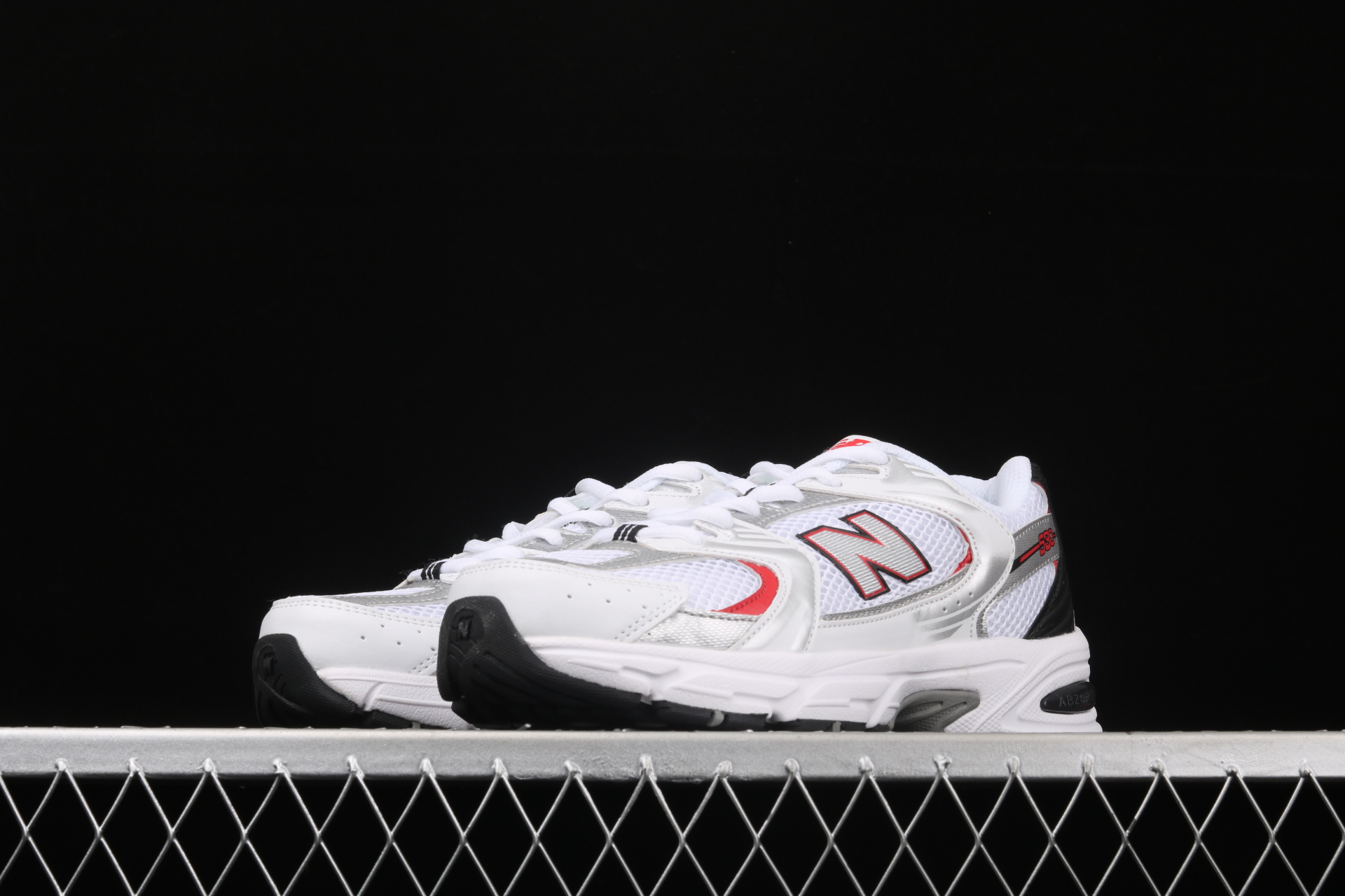 530v2 Retro  White Silver Red  MR530SA