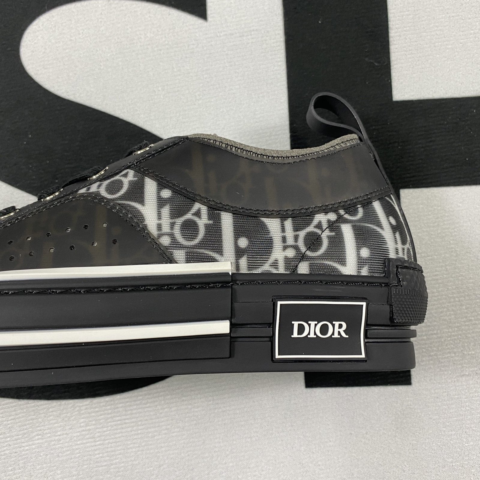 Dior B23 High Top Sneaker 3