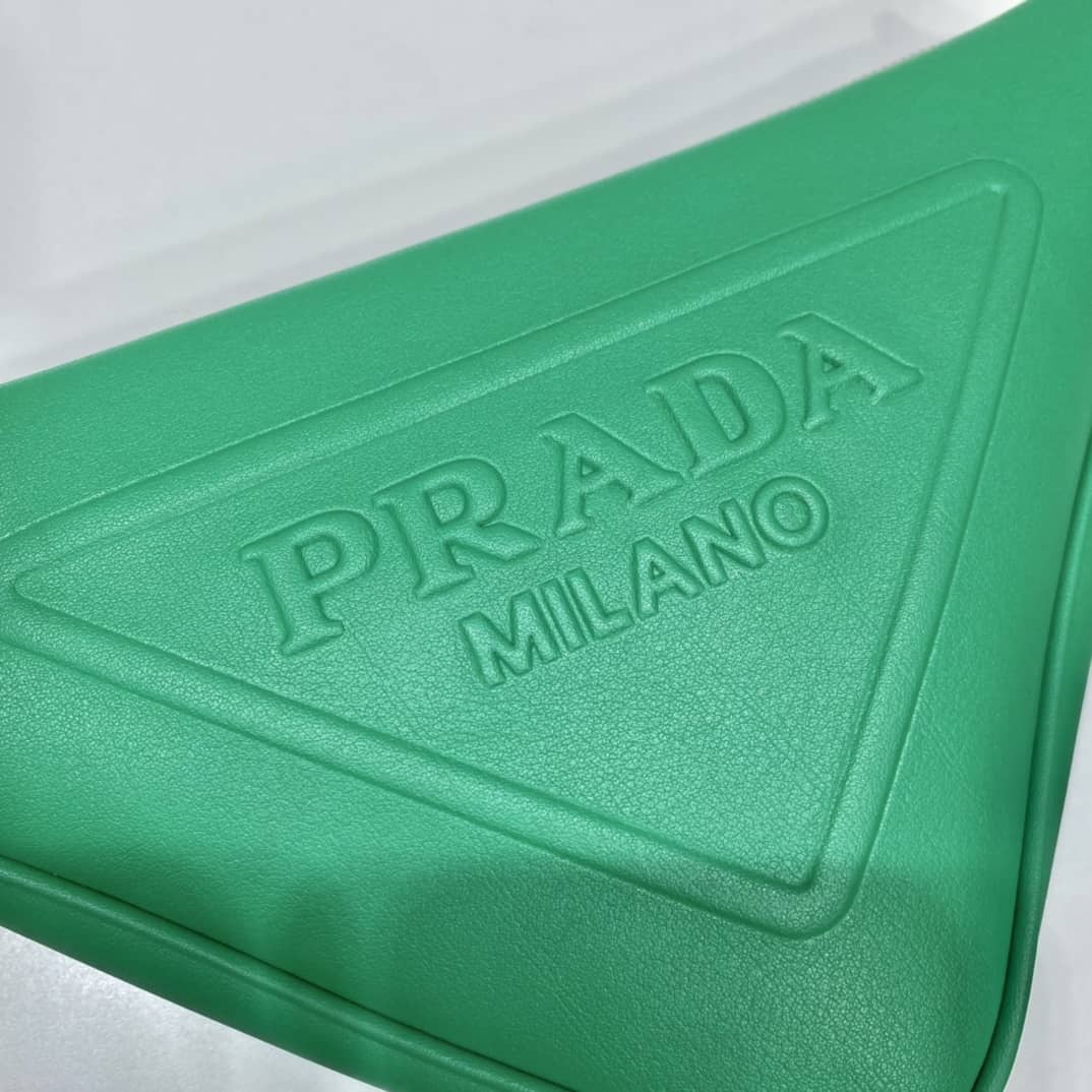 Prada Lady Leather Triangle Leather Replica Pouch