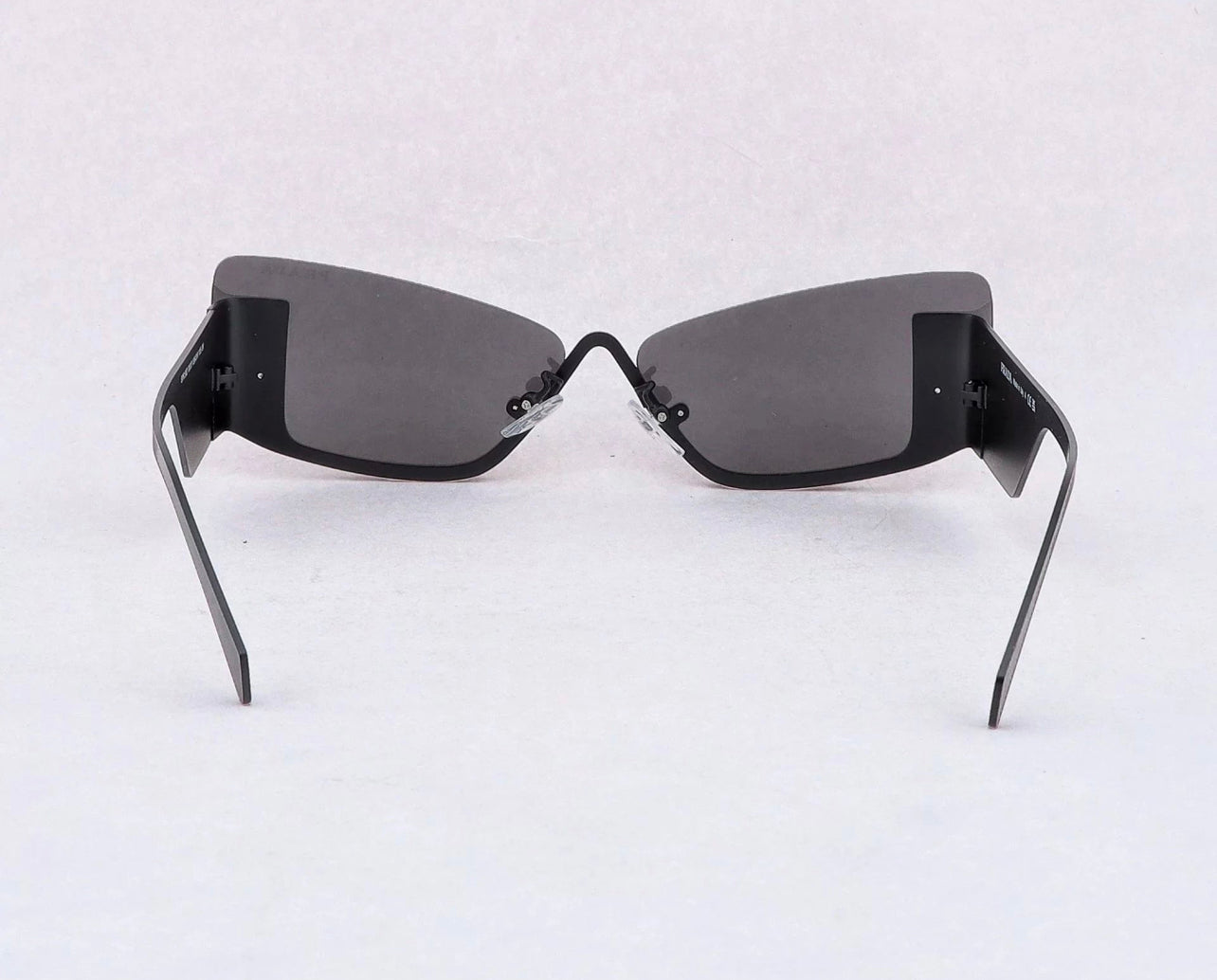 Prada sunglass replicas