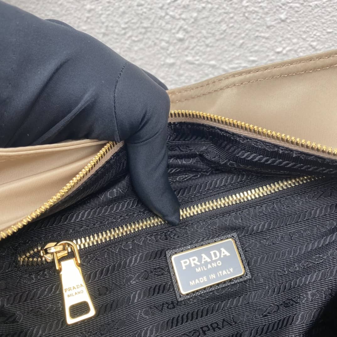 Prada Leather Chain Replica Shoulder Bag