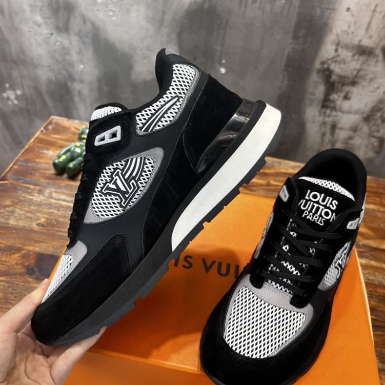 LOUIS VUITTON RUN AWAY SNEAKER   LVS050