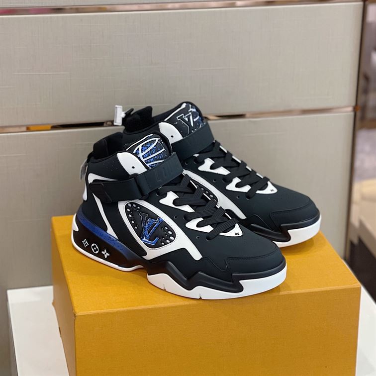 LOUIS VUITTON LV TRAINER 2 SNEAKER   LVS055