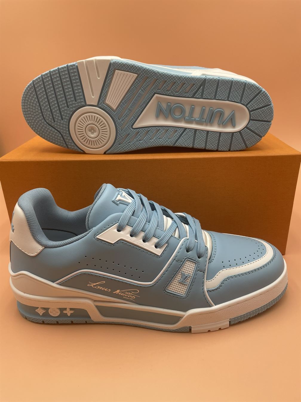 LOUIS VUITTON TRAINER SNEAKER BLUE   LVS125