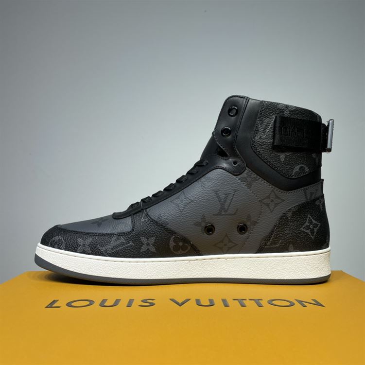 LOUIS VUITTON RIVOLI BOOTS   LVS104
