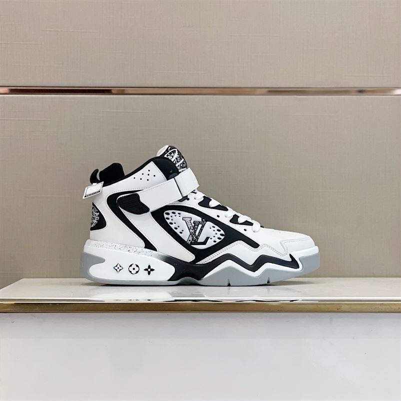 LOUIS VUITTON LV TRAINER 2 SNEAKER   LVS056
