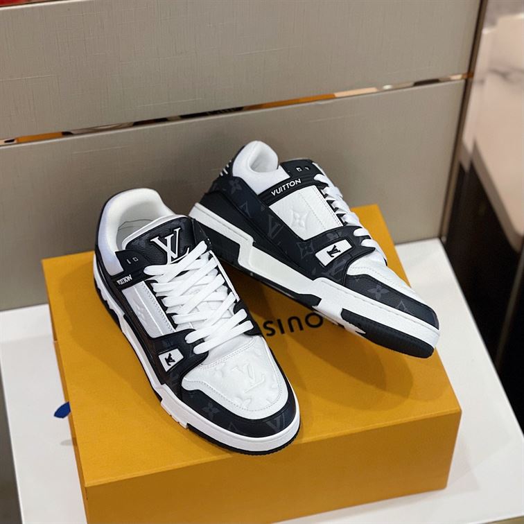 LOUIS VUITTON TRAINER WHITE BLACK WHITE   LVS018
