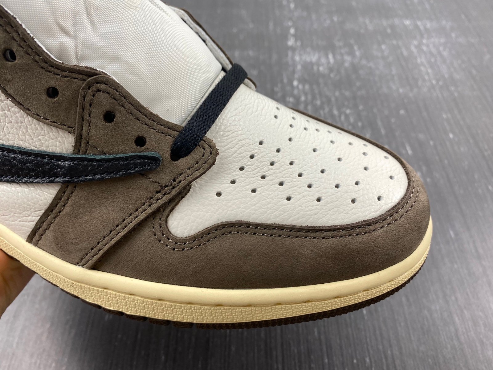 Jordan 1 Retro High Travis Scott Mocha Extended size 14