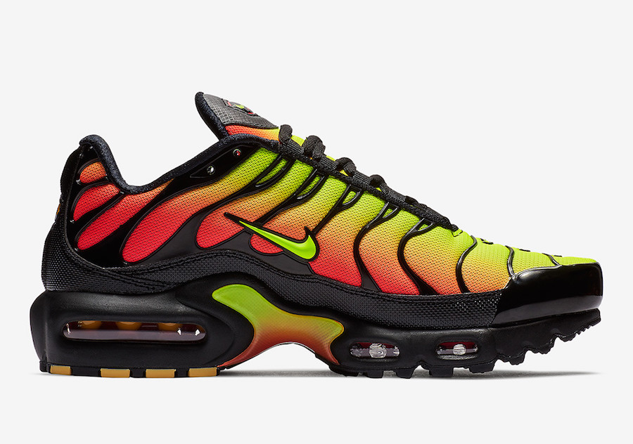 Air Max Plus  Volt  AQ9979-001