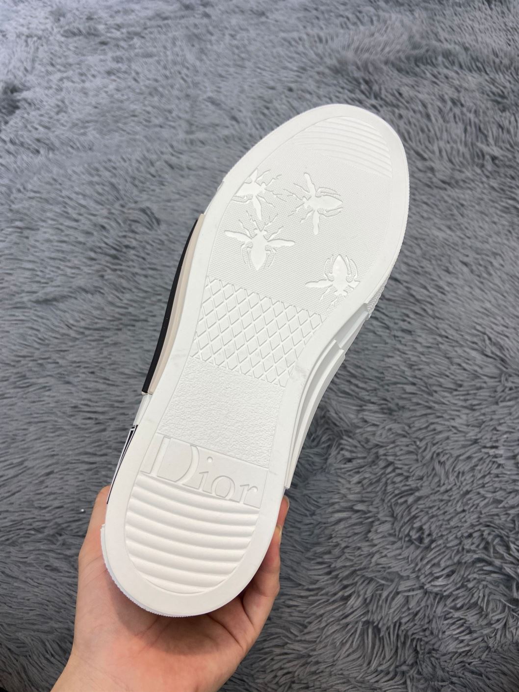 B23 HIGH-TOP SNEAKER DIOR OBLIQUE CANVAS   DO059