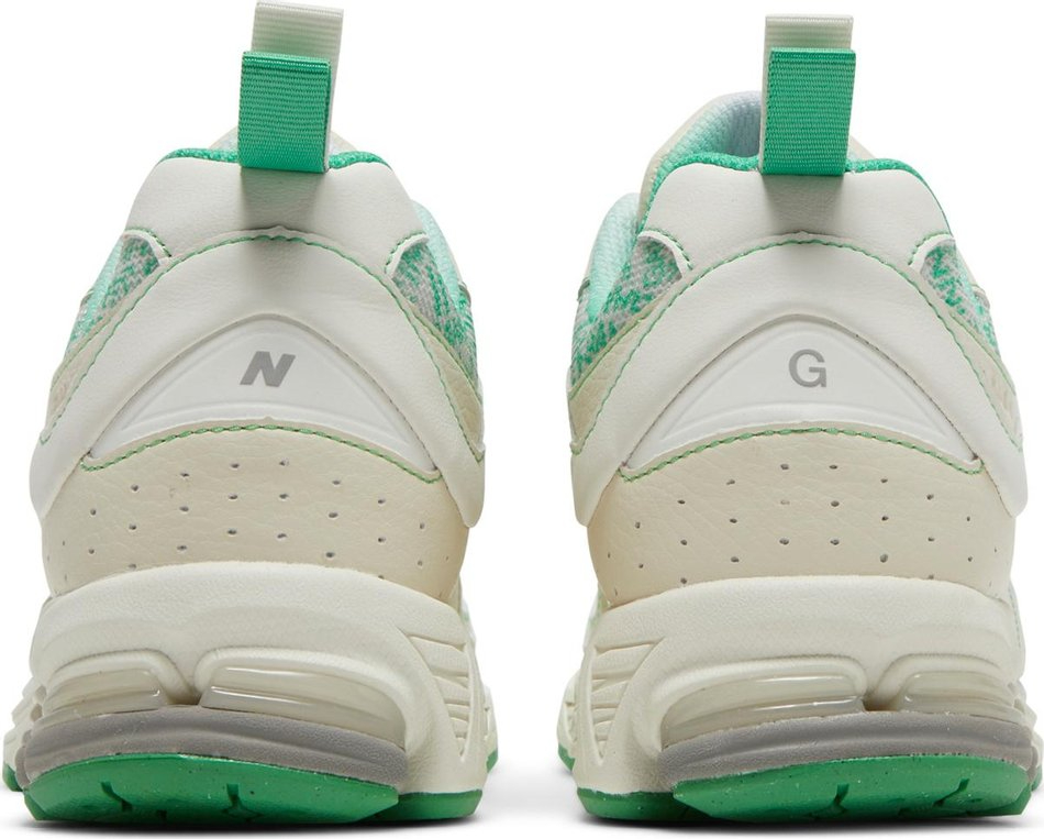 GANNI x 2002r  Turtledove  M2002RGC