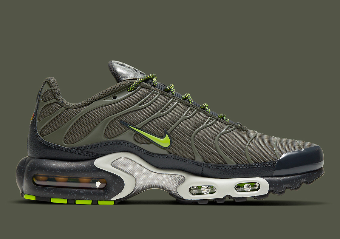 3M x Air Max Plus Surfaces in “Twilight Marsh” DB4609-300