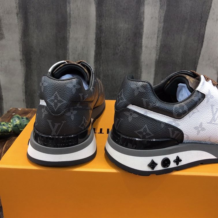LOUIS VUITTON RUN AWAY SNEAKERS IN SLIVER   LVS008