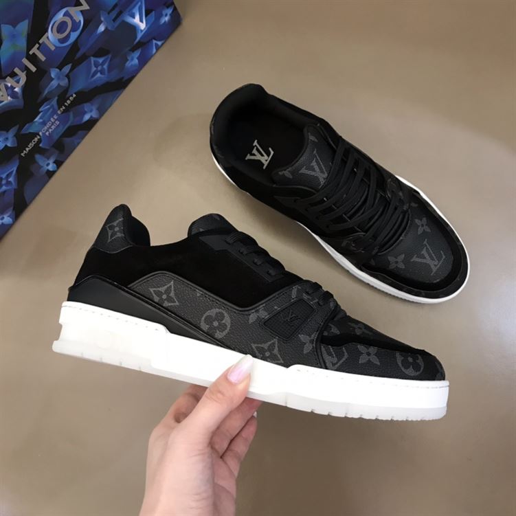 LOUIS VUITTON TRAINER BLACK MONOGRAM   LVS013