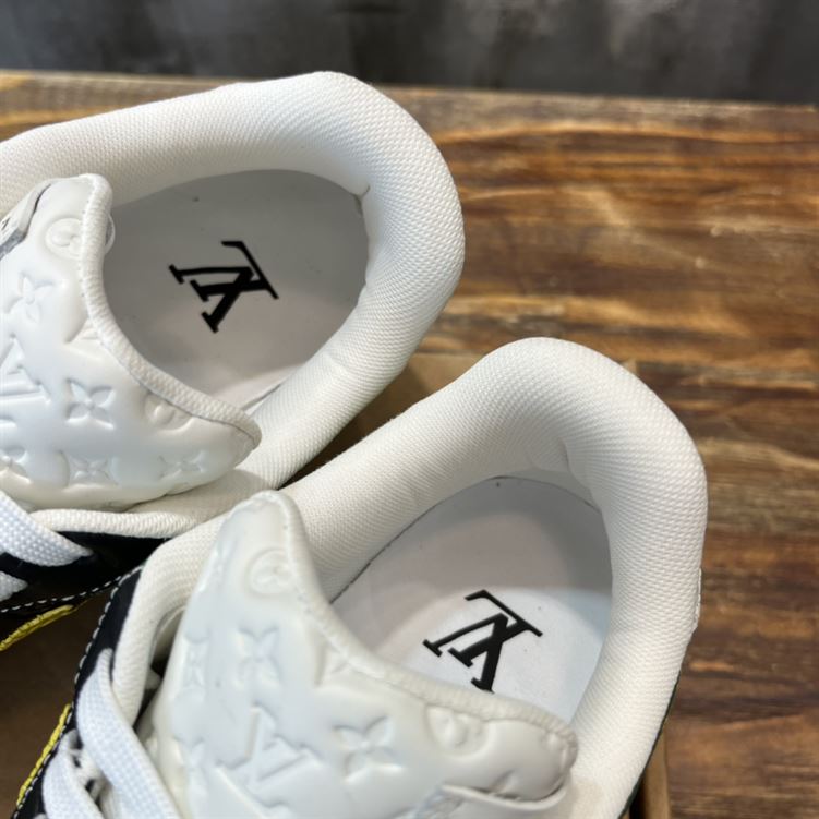 LOUIS VUITTON X NIKE AIR FORCE 1 LOW-TOP SNEAKERS IN YELLOW AND GREEN   LVS119