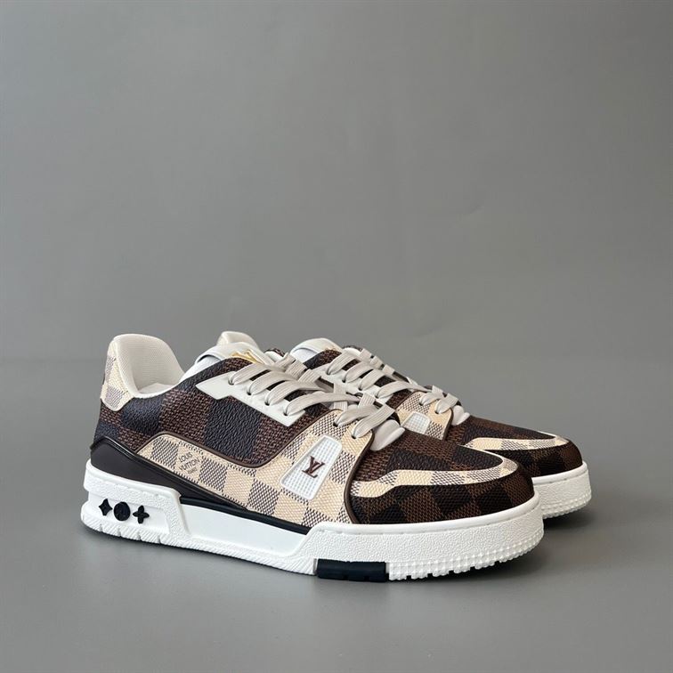LOUIS VUITTON TRAINER SNEAKER   LVS120