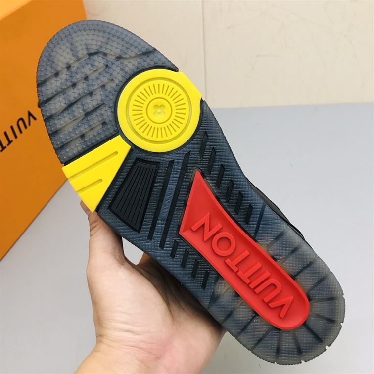 LOUIS VUITTON TRAINER SNEAKER   LVS127
