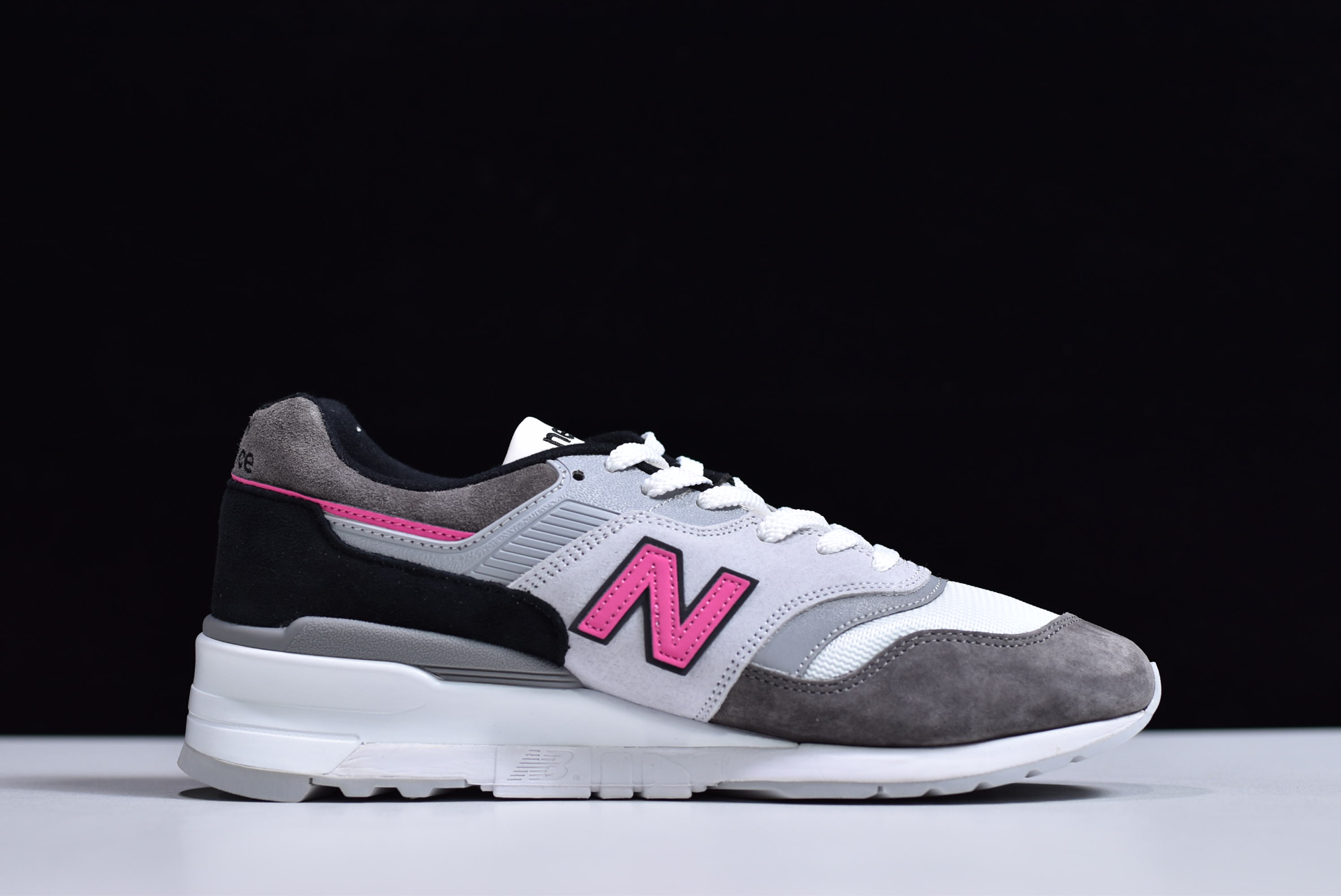 997 Made In USA  Grey Pink  M997LBK
