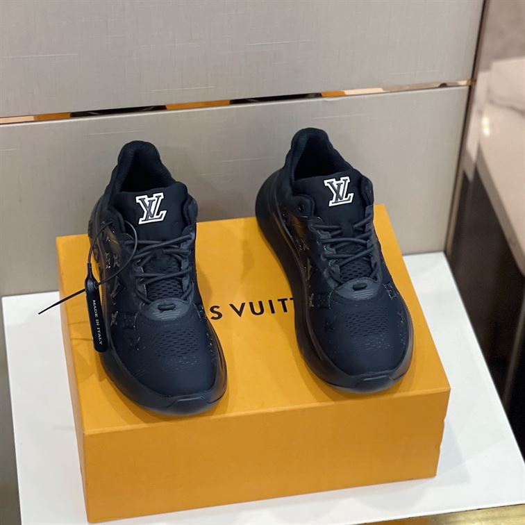 LOUIS VUITTON TRAINER SNEAKER   LVS081