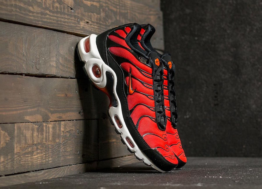 Air Max Plus  Team Orange Team Red  852630-023