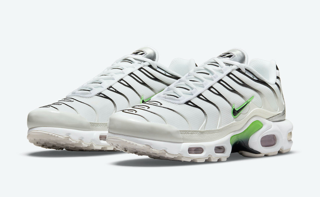 Air Max Plus  White Green Strike  DN6997-100