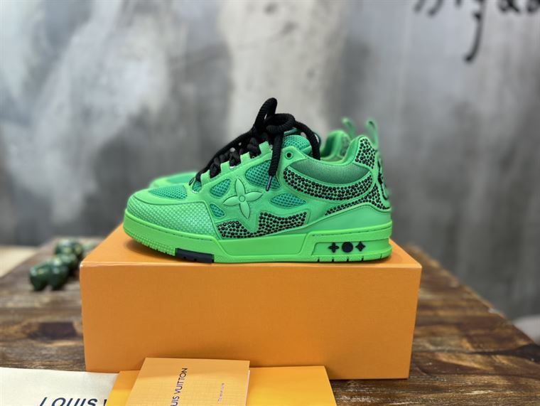 LOUIS VUITTON LVSK8 SNEAKER   LVS077