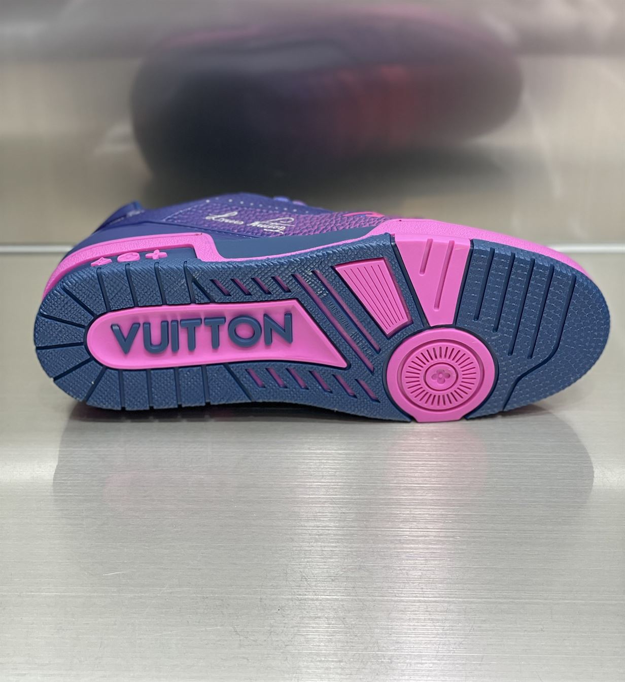 LOUIS VUITTON TRAINER SNEAKERS IN PINK   LVS003