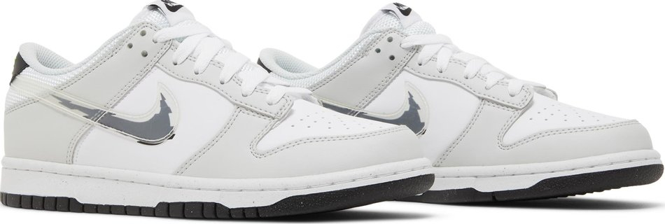 Dunk Low GS  Glitch Swoosh  DV3033-001