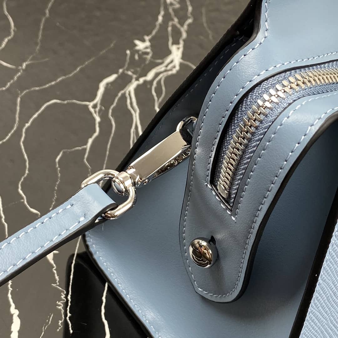 Prada Saffiano Leather Monochrome Replica Bag