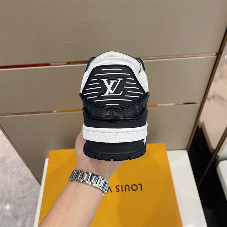 LOUIS VUITTON TRAINER WHITE BLACK WHITE   LVS018